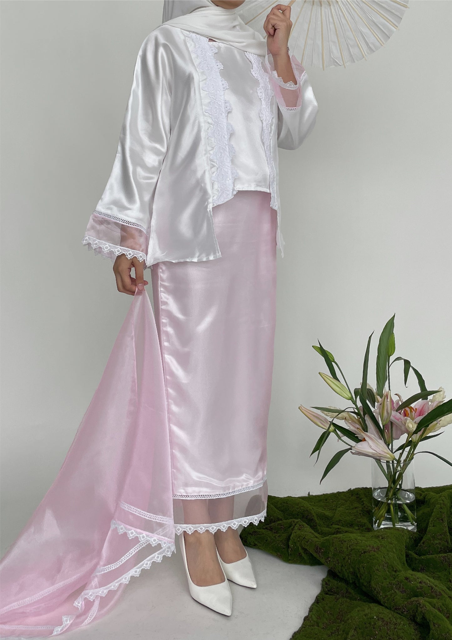 Kebaya Mawar Set with Organdy Shawl