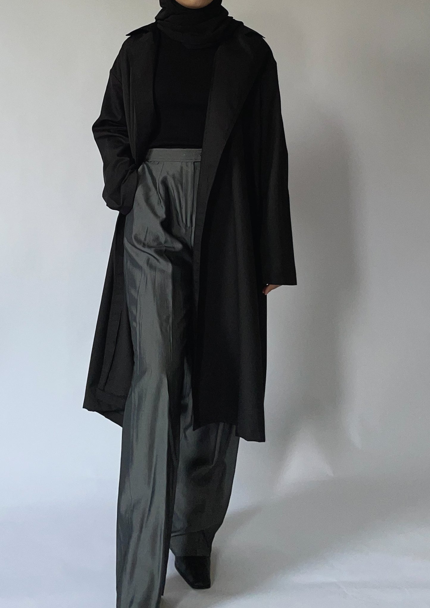 LA TRENCH in Black