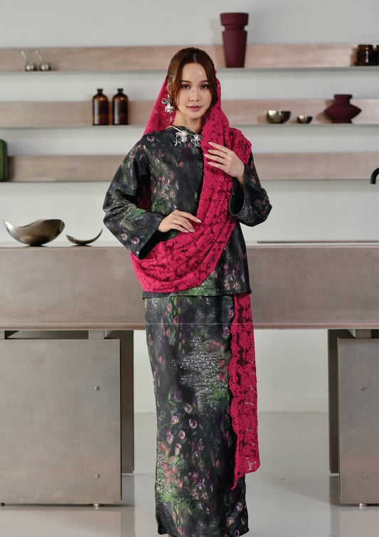 Mystical Green Kurung Kedah with Sari Ros Selempang