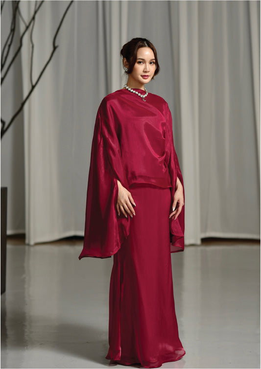 Grandeur Drape Set in Garnet