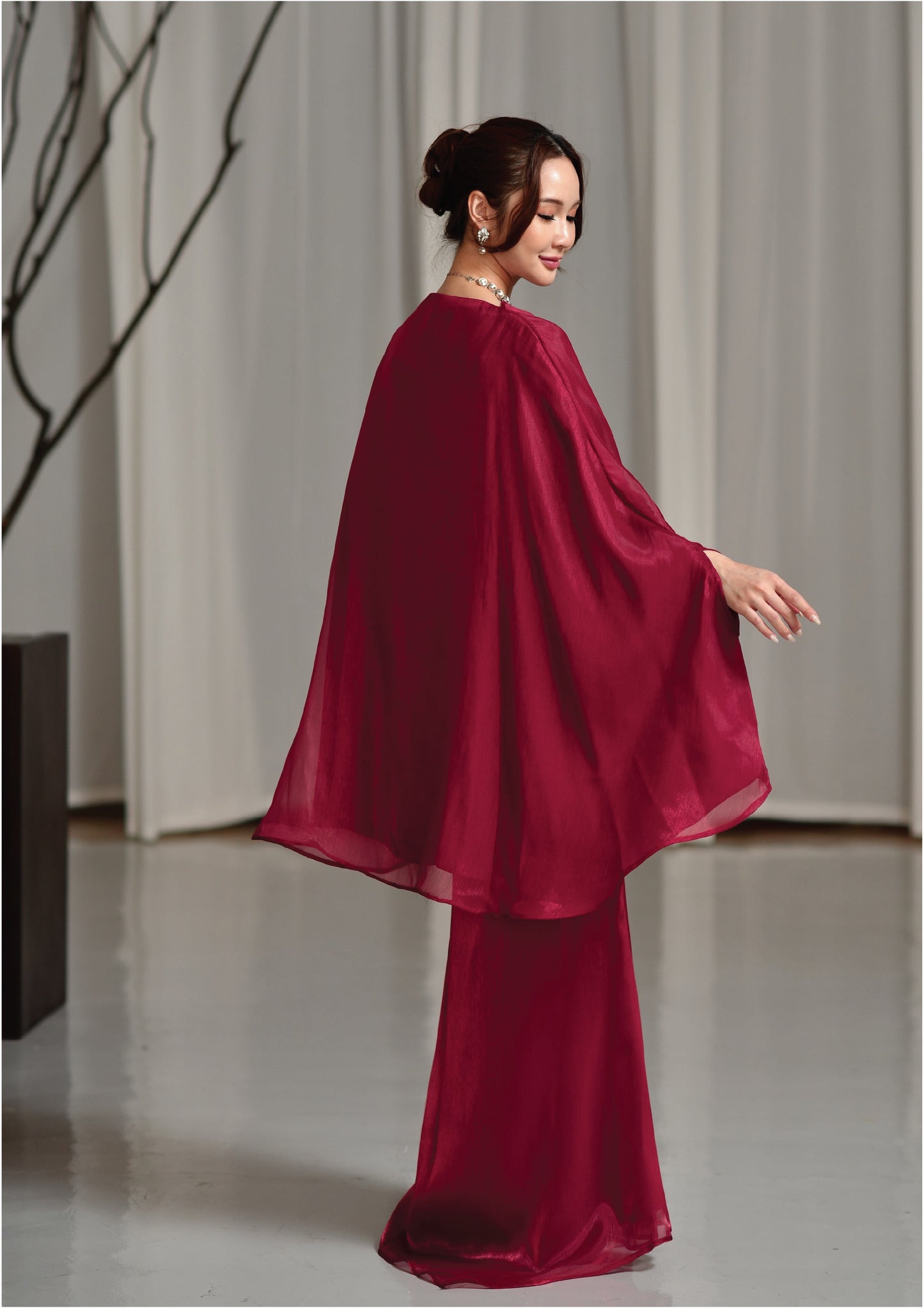 Grandeur Drape Set in Garnet