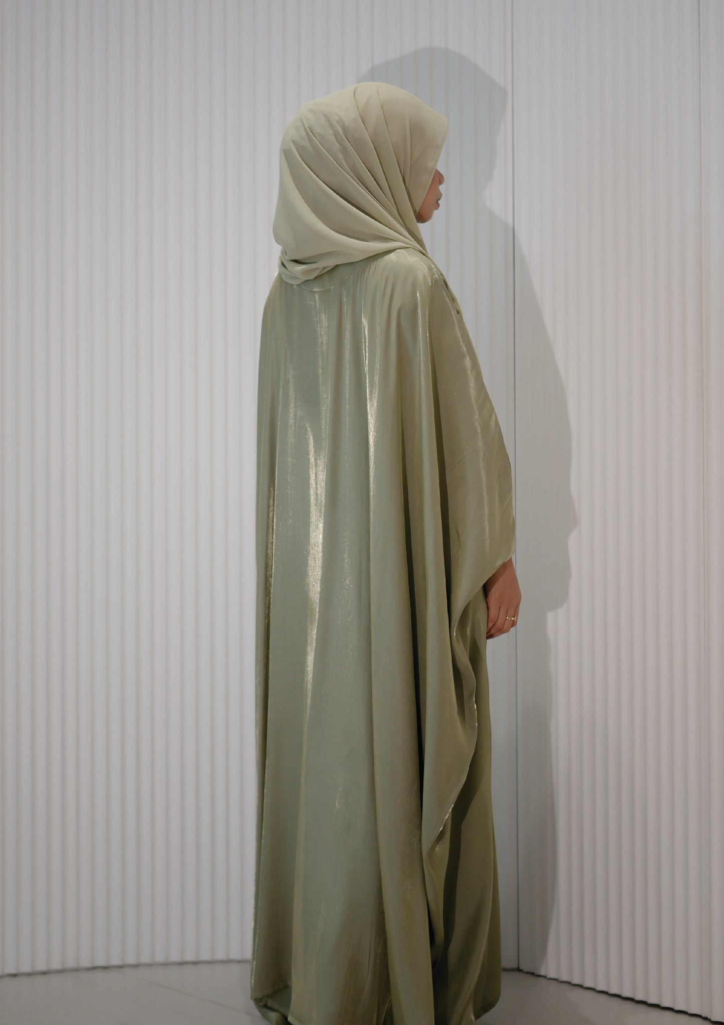 KHALEEJI Abaya in Olive