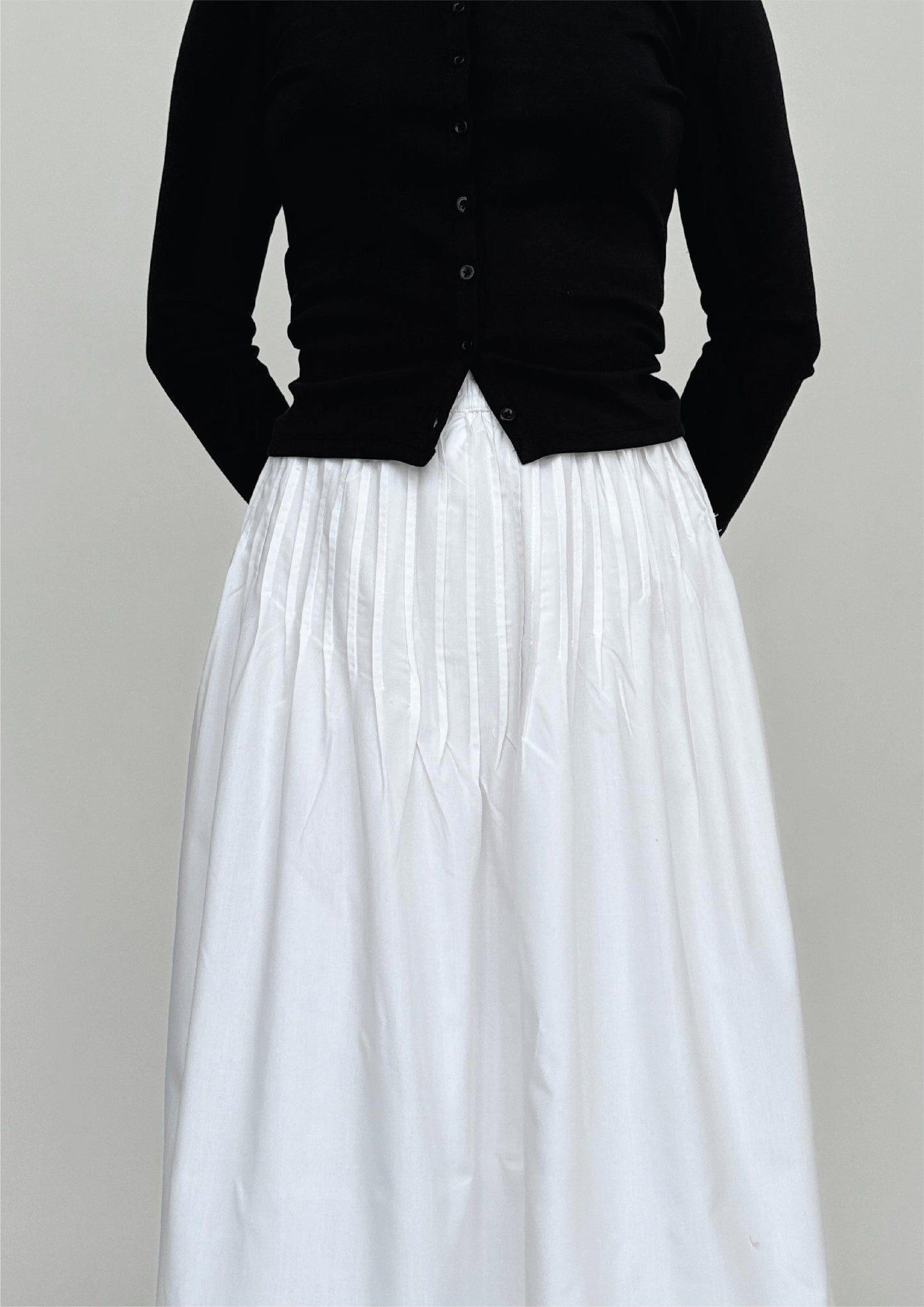 Poplin Pleated Skirt in White Swan