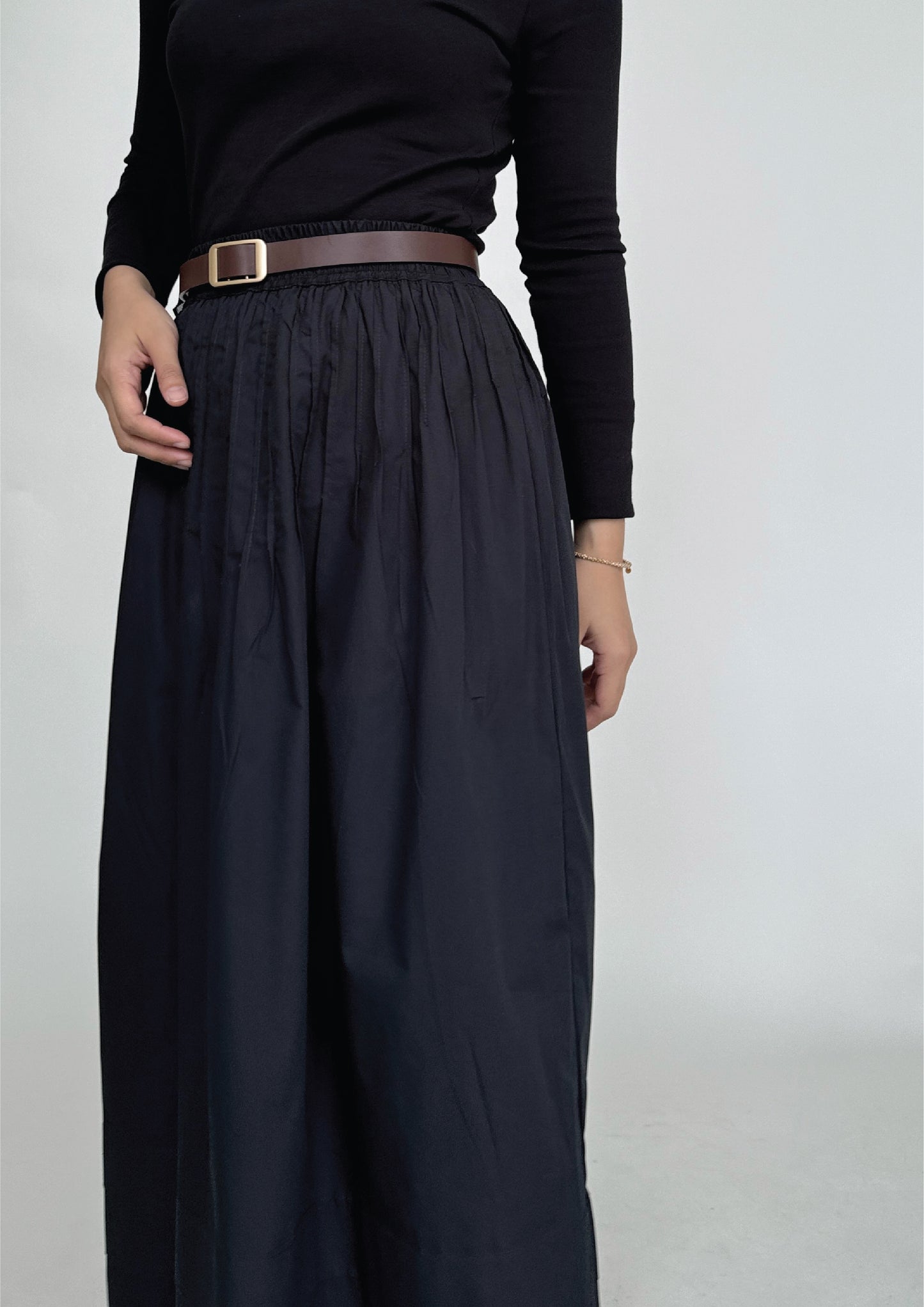 Poplin Pleated Skirt in Black Nature