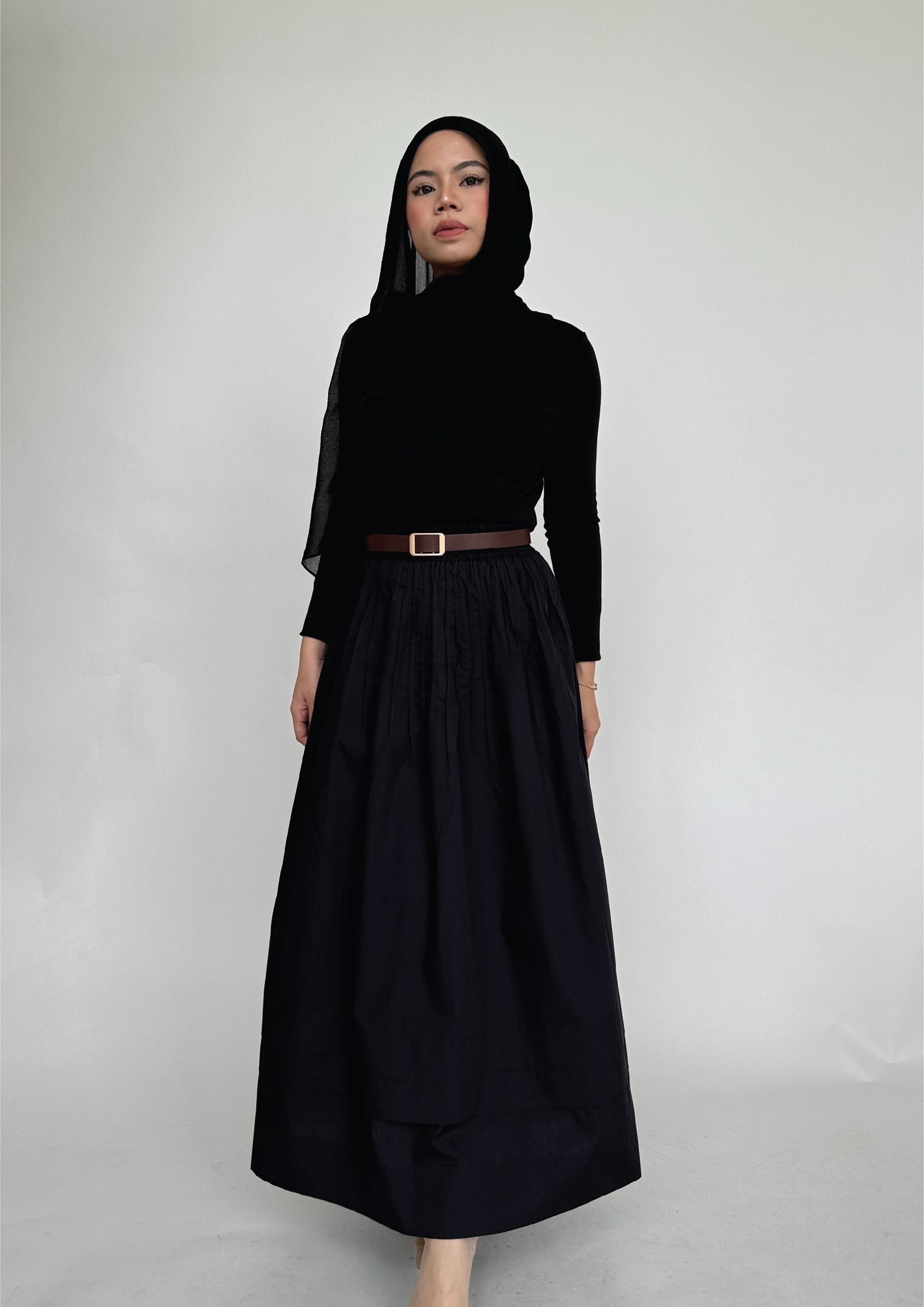 Poplin Pleated Skirt in Black Nature